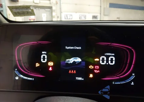 2025 Kia Sportage X-Line z USA, uszkodzony, nr VIN 5XYK6CDF4SG250846